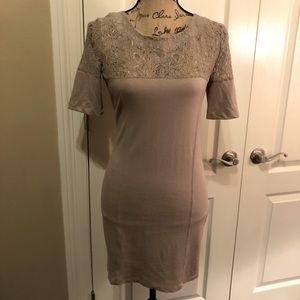 Like new bcbgmaxaria laced top half sleeved a line dress